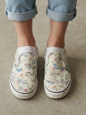 Vans Floral Slip-On Sneakers - Cream and Multicolor  $20 or 2 for $30 💫